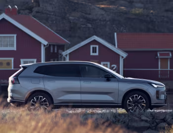 Volvo XC70 AWD [China] '2025–pr.