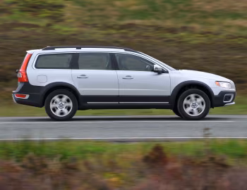 Volvo XC70 DRIVe [UK-spec] '2009–13