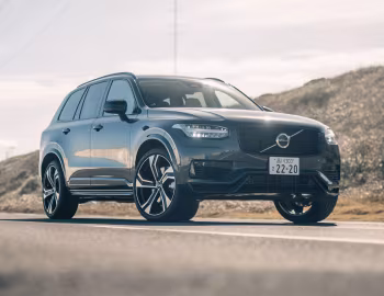 Volvo XC90 T8 Recharge AWD Ultimate [Japan] '2022–24