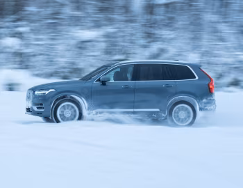 Volvo XC90 T8 Recharge AWD [Japan] '2020–24