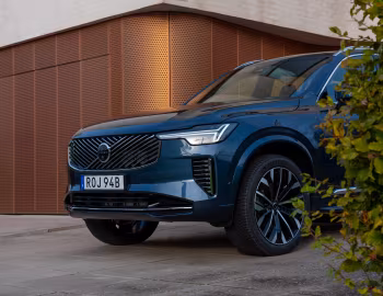 Volvo XC90 B5 AWD [Worldwide] '2024–pr.