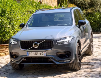 Volvo XC90 B5 R-Design [Worldwide] '2019–pr.