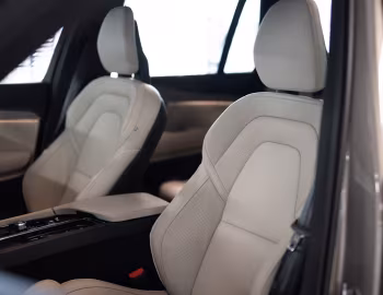 Interior Volvo XC90 B6 AWD R-Design [Japan] '2020–pr.