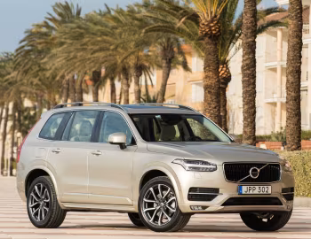 Volvo XC90 D5 Momentum [Worldwide] '2015–19