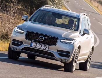 Volvo XC90 D5 Momentum [Worldwide] '2015–19
