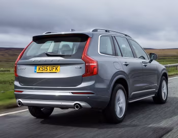 Volvo XC90 D5 Momentum [UK-spec] '2015–19