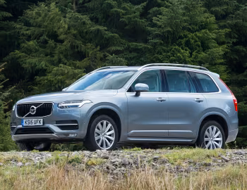 Volvo XC90 D5 Momentum [UK-spec] '2015–19