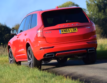 Volvo XC90 D5 R-Design [UK-spec] '2015–19