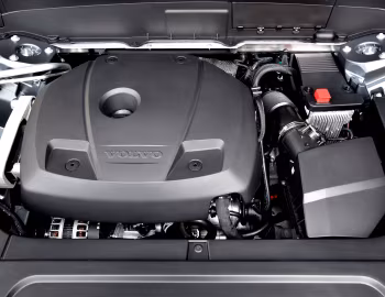 Sob o capô Volvo XC90 T5 Inscription [Worldwide] '2015–19