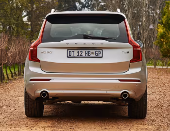 Volvo XC90 T6 Momentum [South Africa] '2015–19