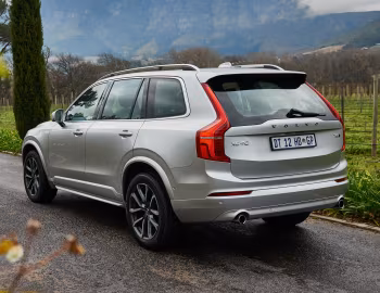 Volvo XC90 T6 Momentum [South Africa] '2015–19