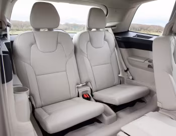 Interior Volvo XC90 T8 Momentum [UK-spec] '2016–19