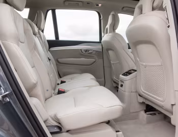 Interior Volvo XC90 T8 Momentum [UK-spec] '2016–19