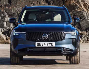 Volvo XC90 T8 Recharge AWD [UK-spec] '2024–pr.