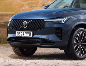 Volvo XC90 T8 Recharge AWD [UK-spec] '2024–pr.