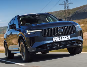 Volvo XC90 T8 Recharge AWD [UK-spec] '2024–pr.