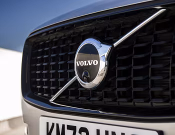 Volvo XC90 T8 Recharge AWD R-Design [UK-spec] '2021–pr.