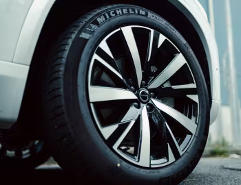 Volvo XC90 Ultra B5 AWD [Japan] '2025–pr.
