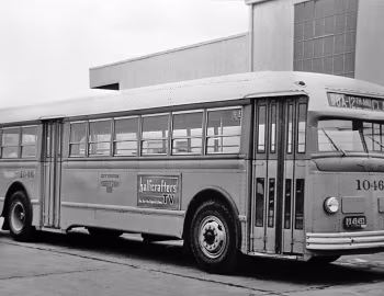 1940–48 White Model 798 Coach