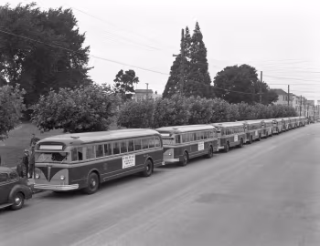1940–48 White Model 798 Coach