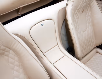 Інтер'єр Wiesmann Roadster MF5 '2011–14