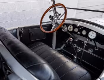Intérieur 1921 Wills Sainte Claire Model A-68 5-Passenger Touring
