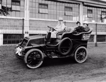 1903 Winton Two-Cylinder Detachable Tonneau