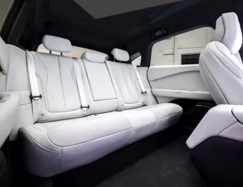 Интерьер Xpeng P7+ [EU-spec] '2026