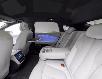 Интерьер Xpeng P7+ [EU-spec] '2026
