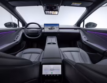 Торпедо Xpeng P7+ Performance [EU-spec] '2026