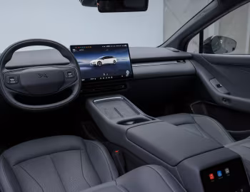 Интерьер Xpeng P7+ Performance [EU-spec] '2026