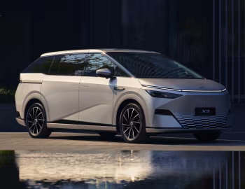 Xpeng X9 '2024–pr.