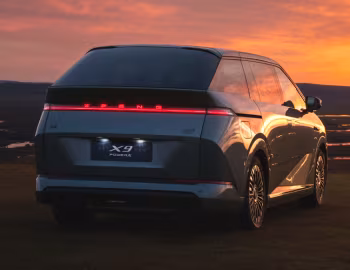 Xpeng X9 '2024–н.в.