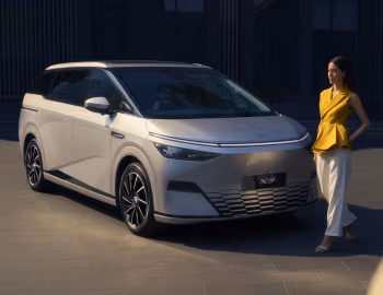 Xpeng X9 '2024–pr.