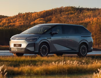 Xpeng X9 '2024–pr.