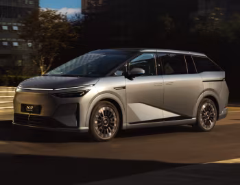 Xpeng X9 '2024–pr.