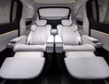 Интерьер Xpeng X9 '2024–н.в.