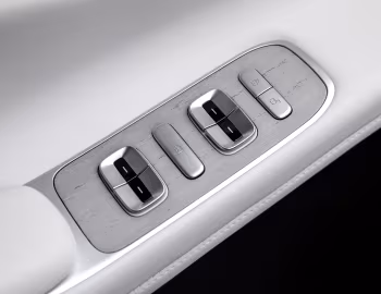 Интерьер Xpeng X9 '2024–н.в.
