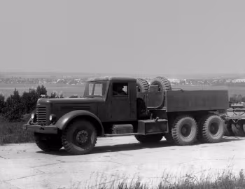 ЯАЗ-210Г '1948