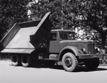 ЯАЗ-218 '12.1954–56