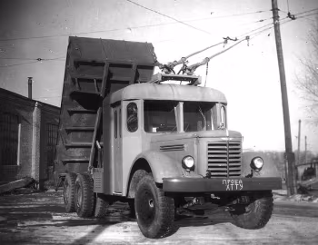 ЯАЗ-210 '1947–58