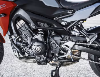 Under The Hood Yamaha Tracer 900 '2018–20