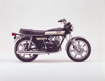 1976 Yamaha RD400 [North America] '1975–76