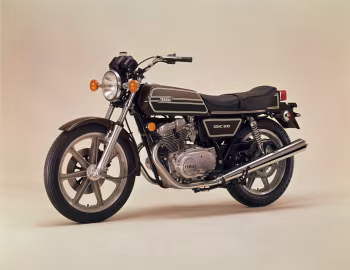 1976 Yamaha XS500 [North America]