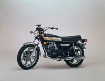 1976 Yamaha RD400 [North America] '1975–76