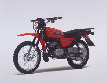 Yamaha AG100 '1998–2017