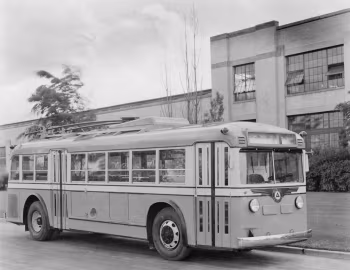 1937 Yellow Coach Model 729 Series 5