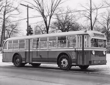 1935 Yellow Coach Model 718 Series 2