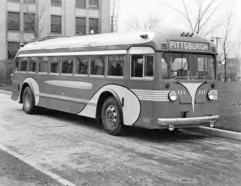 1937 Yellow Coach Model 732