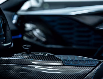 Интерьер Zenvo TSR-S '2020–25